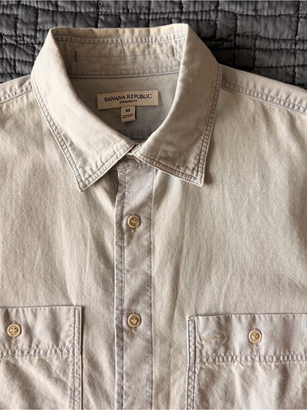 Banana Republic Men's Light Blue Chambray Shirt